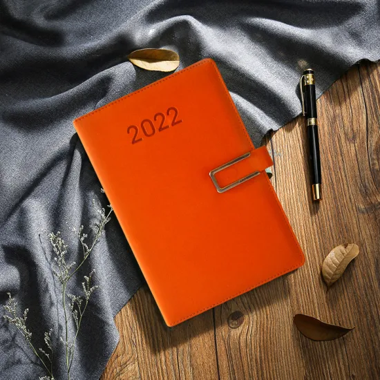 Cahier et stylo promotionnels 2022 2023 joli logo personnalisé imprimé hebdomadaire planificateurs quotidiens dans un coffret cadeau d'affaires